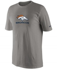From the pre-game to after-party, show off your Denver Broncos pride in this NFL football t-shirt from Nike. From the pre-game to after-party, show off your Denver Broncos pride in this NFL football t-shirt from Nike.