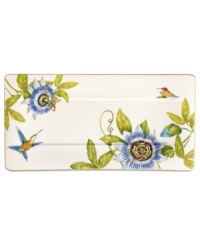 An exotic beauty, the Amazonia sandwich tray brings a room to life with flora and fauna from the rainforest. Luscious color and sumptuous gold accents adorn the premium bone china of Villeroy & Boch. An exotic beauty, the Amazonia sandwich tray brings a room to life with flora and fauna from the rainforest. Luscious color and sumptuous gold accents adorn the premium bone china of Villeroy & Boch.