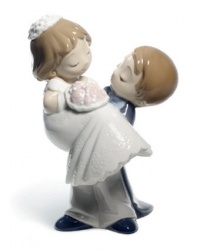 Nao by Lladro Collectible Porcelain Figurine: LOVE IS....YOU AND ME - 6 tall - marriage, wedding, celebration..... Nao by Lladro Collectible Porcelain Figurine: LOVE IS....YOU AND ME - 6 tall - marriage, wedding, celebration.....
