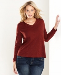 A basic that's anything but boring: the voile trim adds a delicate touch to INC's essential plus size tee! A basic that's anything but boring: the voile trim adds a delicate touch to INC's essential plus size tee!