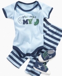 Set your little sport up in style with this fun bodysuit, pant and pre-walker booties 3-piece set from Cutie Pie Baby. Set your little sport up in style with this fun bodysuit, pant and pre-walker booties 3-piece set from Cutie Pie Baby.