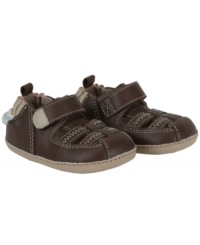 Whether he's indoors or outdoors, these non-slip fisherman shoes from Robeez are designed to keep him comfy and help develop muscle at the same time. Whether he's indoors or outdoors, these non-slip fisherman shoes from Robeez are designed to keep him comfy and help develop muscle at the same time.