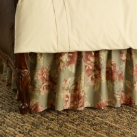 Lauren by Ralph Lauren Shetland Manor Queen Bedskirt - Manor Floral Lauren by Ralph Lauren Shetland Manor Queen Bedskirt - Manor Floral