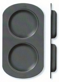 Wilton 2105-0626 Giant Whoopie Pie Pan Wilton 2105-0626 Giant Whoopie Pie Pan