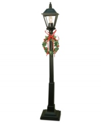 Light the way through your Christmas village and for all the Byers' Choice carolers with a beautifully bedecked lamppost. Light the way through your Christmas village and for all the Byers' Choice carolers with a beautifully bedecked lamppost.