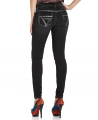 A basic black wash with a little added bling at the back pockets make these Seven7 petite jeans day-to-night essentials! A basic black wash with a little added bling at the back pockets make these Seven7 petite jeans day-to-night essentials!