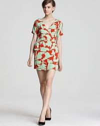 Go graphic in this DIANE von FURSTENBERG mini dress bold with originality. Go graphic in this DIANE von FURSTENBERG mini dress bold with originality.