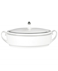 Romance weds modern sensibility in bridal designer Vera Wang's exquisite dinnerware and dishes collaboration with Wedgwood. Echoing the decorative touches that transform a bridal gown, Grosgrain's pure white bone china is adorned with a border of textured platinum ribbon. Romance weds modern sensibility in bridal designer Vera Wang's exquisite dinnerware and dishes collaboration with Wedgwood. Echoing the decorative touches that transform a bridal gown, Grosgrain's pure white bone china is adorned with a border of textured platinum ribbon.