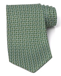 Add the uncommon distinction and refinement of Salvatore Ferragamo with this striking tie in pure Italian silk, a touch of luxury for your professional look. Add the uncommon distinction and refinement of Salvatore Ferragamo with this striking tie in pure Italian silk, a touch of luxury for your professional look.
