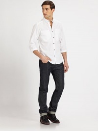 Flat pocket tailored button down that can easily be dressed down with jeans or dressed up with trousers for the perfect day to night look.ButtonfrontChest patch pocketsCottonMachine washMade in USA Flat pocket tailored button down that can easily be dressed down with jeans or dressed up with trousers for the perfect day to night look.ButtonfrontChest patch pocketsCottonMachine washMade in USA