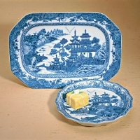 The most fashionable tables in the early American Republic were set with blue and white Canton ware, so called for the great Chinese trading port from which it came. Chinese blue and white porcelain was in demand well into the 19th century and has been part of the heritage of many American families. Blue Canton from Mottahedeh faithfully recaptures this centuries-old tradition and style.