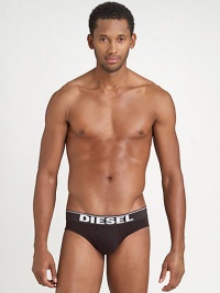 Comfortable stretch cotton with an exaggerated logo detail on the elasticized waistband. Slim fit Cotton/elastane; machine wash Imported Comfortable stretch cotton with an exaggerated logo detail on the elasticized waistband. Slim fit Cotton/elastane; machine wash Imported