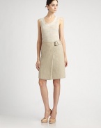 The perfect layering piece, woven in finespun linen and finished with a subtle banded neckline.Banded scoopneckSleeveless56% linen/44% viscoseDry cleanMade in SwitzerlandModel shown is 5'11 (180cm) wearing US size 4. 