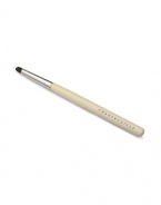 A round closely trimmed brush to easily smudge color around the rim of the eyes. Made of luxuriously soft black squirrel hair. 