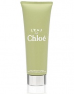 L'Eau de Chloé hand cream is new and exclusive to the Chloé beauty house. The fresh hand cream opens with grapefruit, cedrat and sweet peach blending easily with an original natural rose water, ending with warm notes of cedarwood, patchouli essence and amber for an easy to wear scent. 2.5 oz.