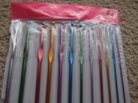 12 sizes Aluminum Crochet Hook Set in Pouch 12 sizes Aluminum Crochet Hook Set in Pouch
