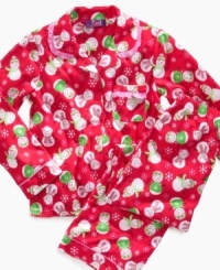 Let it snow! She'll love cuddling up in bed while the chilly weather nips outside in this warm flannel pajamas set from So Jenni. Let it snow! She'll love cuddling up in bed while the chilly weather nips outside in this warm flannel pajamas set from So Jenni.