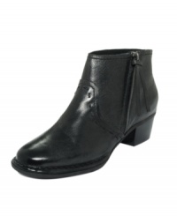 With an asymmetrical side zipper and western-inspired stitching detail, Giani Bernini's Alvin booties are both stylish and classy. With an asymmetrical side zipper and western-inspired stitching detail, Giani Bernini's Alvin booties are both stylish and classy.