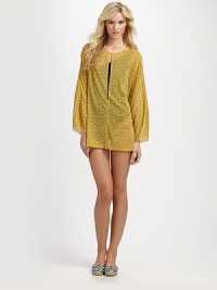 A luxurious coverup with an intoxicating print and incredible fit.Round neckLong sleevesPull-on style93% silk/7% elastaneDry cleanImported of Italian fabric A luxurious coverup with an intoxicating print and incredible fit.Round neckLong sleevesPull-on style93% silk/7% elastaneDry cleanImported of Italian fabric