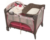 Graco Pack 'N Play with Newborn Napper Station DLX, Jacqueline Graco Pack 'N Play with Newborn Napper Station DLX, Jacqueline