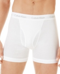A three-pack of boxer briefs-the style that Calvin Klein made famous back at the beginning of the Nineties-now updated with a restyled fly and modern fit. A three-pack of boxer briefs-the style that Calvin Klein made famous back at the beginning of the Nineties-now updated with a restyled fly and modern fit.
