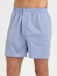 A simple solid lounge short for a true gentleman of style, shaped in lightweight, breathable cotton.Elastic waistbandAdjustable button-flyInseam, about 4CottonMachine washImported