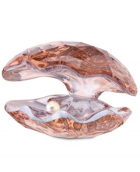 A treasure reflecting the mysterious beauty of the ocean, this pearl oyster figurine glistens in faceted Swarovski crystal with a dreamy vintage-rose hue.