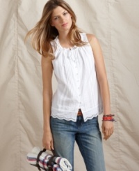 Infuse your everyday look with a little romance with this top from Tommy Hilfiger. Rendered in cotton and featuring easy pleats and a scalloped hem, it goes perfectly with worn-in jeans! Infuse your everyday look with a little romance with this top from Tommy Hilfiger. Rendered in cotton and featuring easy pleats and a scalloped hem, it goes perfectly with worn-in jeans!
