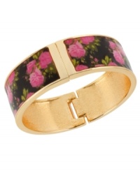 Classic cool. Betsey Johnson dresses up this hinged bangle bracelet, crafted from antique gold-tone mixed metal, with a lovely floral print. Item comes packaged in a signature Betsey Johnson Gift Box. Approximate diameter: 2-1/3 inches. Classic cool. Betsey Johnson dresses up this hinged bangle bracelet, crafted from antique gold-tone mixed metal, with a lovely floral print. Item comes packaged in a signature Betsey Johnson Gift Box. Approximate diameter: 2-1/3 inches.