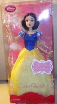 Disney Princess Snow White Doll -- 12'' Disney Princess Snow White Doll -- 12''