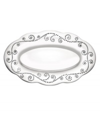 With a feminine edge and pretty perforated detail, the Lenox French Perle bread tray holds bread, of course, but also sides and small entrees with decidedly vintage charm. In pure aluminum, it's a brilliant complement to French Perle dinnerware. (Clearance)