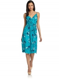 THE LOOKHawaiian printMock wrap designV-neck Mock crossover bodice with draped panelsTie at waistPleated skirtMock wrap skirtBack zip closureTHE FITAbout 42 from shoulder to hemTHE MATERIALSilkCARE & ORIGINDry cleanImportedModel shown is 5'10 (177cm) wearing US size Small. THE LOOKHawaiian printMock wrap designV-neck Mock crossover bodice with draped panelsTie at waistPleated skirtMock wrap skirtBack zip closureTHE FITAbout 42 from shoulder to hemTHE MATERIALSilkCARE & ORIGINDry cleanImportedModel shown is 5'10 (177cm) wearing US size Small.