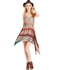 An abstract tie-dye print adds a modern boho look to this Bar III dress -- perfectly paired with the season's platforms or embellished flats! (Clearance)