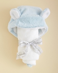 With droll Giraffe ears and fluffy lining, this adorable bath towel makes their first bathing experiences ones of absolutely luxury and comfort. With droll Giraffe ears and fluffy lining, this adorable bath towel makes their first bathing experiences ones of absolutely luxury and comfort.