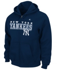 Hit it out of the park! Cheer on your favorite team in style and comfort in this Majestic New York Yankees hoodie. Hit it out of the park! Cheer on your favorite team in style and comfort in this Majestic New York Yankees hoodie.