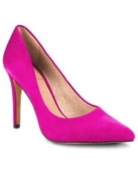 Vince Camuto's Kain pumps are what happens when you take the classic single pump silhouette and wrap it in a supple suede finish. Vince Camuto's Kain pumps are what happens when you take the classic single pump silhouette and wrap it in a supple suede finish.