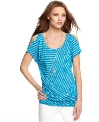 Show some shoulder in this Calvin Klein Jeans top, featuring a scoop neckline and sexy cut-outs at the sleeves. Pair it with anything from white jeans to denim cut-off shorts! Show some shoulder in this Calvin Klein Jeans top, featuring a scoop neckline and sexy cut-outs at the sleeves. Pair it with anything from white jeans to denim cut-off shorts!