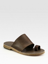 Effortless summer-style defines this comfortable, toe strap sandal constructed in Italian leather.Leather upperLeather liningLeather soleMade in Italy Effortless summer-style defines this comfortable, toe strap sandal constructed in Italian leather.Leather upperLeather liningLeather soleMade in Italy