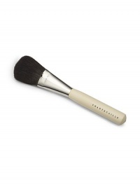 An oversized brush to apply face powder. Made of luxuriously soft black squirrel hair. Also available with a shortened handle. 