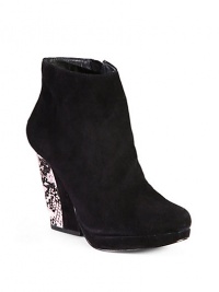 THE LOOKAlmond toeVelvety suede upperSide zipperPadded insoleSuede and snakeskin-embossed leather covered heel, 4½ (115mm)Wooden platform, ¾ (30mm)Compares to a 3¾ heel (95mm)THE MATERIALSuede upperLeather lining and soleORIGINImported THE LOOKAlmond toeVelvety suede upperSide zipperPadded insoleSuede and snakeskin-embossed leather covered heel, 4½ (115mm)Wooden platform, ¾ (30mm)Compares to a 3¾ heel (95mm)THE MATERIALSuede upperLeather lining and soleORIGINImported