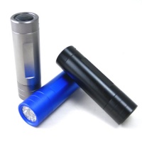 Neiko 40440 Super-Bright 9-LED Heavy-Duty Compact Aluminum Flashlight, 3-Pack Neiko 40440 Super-Bright 9-LED Heavy-Duty Compact Aluminum Flashlight, 3-Pack