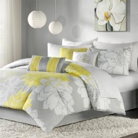 Lola Comforter Set Size: King