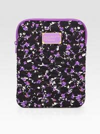 A floral printed and stitched style that zips around your iPad® for a stylish cover.NylonTop zip closureFully lined8W X 10½H X 1DImportedPlease note: iPad® not included.