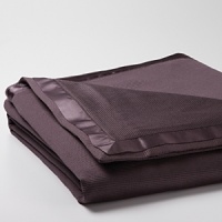 Soft and seductive ottoman striped duvet trimmed with a 1.25 silk flange. Soft and seductive ottoman striped duvet trimmed with a 1.25 silk flange.