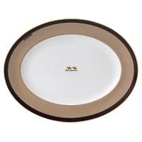 Wedgwood pays tribute to the traditional English equestrian lifestyle with this fine platter inspired by the work of 18th-century horse painter George Stubbs. Burnished gold silhouettes, classic stirrup stripes and rich shades of tan and brown evoke the stylish essence of horse riding. Wedgwood pays tribute to the traditional English equestrian lifestyle with this fine platter inspired by the work of 18th-century horse painter George Stubbs. Burnished gold silhouettes, classic stirrup stripes and rich shades of tan and brown evoke the stylish essence of horse riding.
