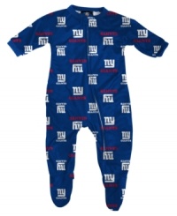 It's never too early to show team support. Suit your smallest fan up in this fun New York Giants footed coverall from Outerstuff. It's never too early to show team support. Suit your smallest fan up in this fun New York Giants footed coverall from Outerstuff.