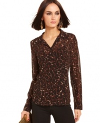 Add fierce flair to your fall look with this polished GUESS leopard-print blouse! Add fierce flair to your fall look with this polished GUESS leopard-print blouse!