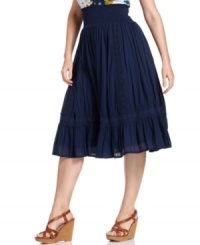 Feminize your casual look this season with DKNY Jeans' plus size skirt, featuring a flowy A-line design. Feminize your casual look this season with DKNY Jeans' plus size skirt, featuring a flowy A-line design.