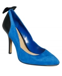 Sealed with a...bow! Jessica Simpson's Jaide pumps feature lovely luxe finishes and a pretty decorative leather bow at the back of the heel. Sealed with a...bow! Jessica Simpson's Jaide pumps feature lovely luxe finishes and a pretty decorative leather bow at the back of the heel.
