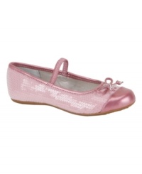 Dance to the music! She'll be ready to move in these adorable Stride Rite sequin shoes with a lightweight outsole for maximum comfort. Dance to the music! She'll be ready to move in these adorable Stride Rite sequin shoes with a lightweight outsole for maximum comfort.